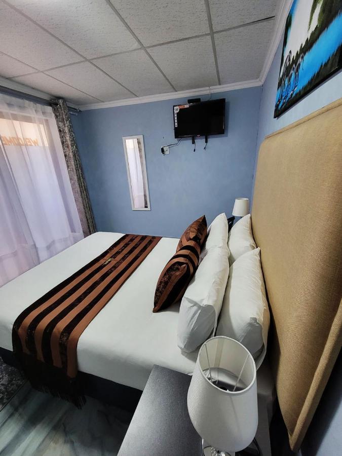 La-Nuel Guest Lodge Boksburg Buitenkant foto