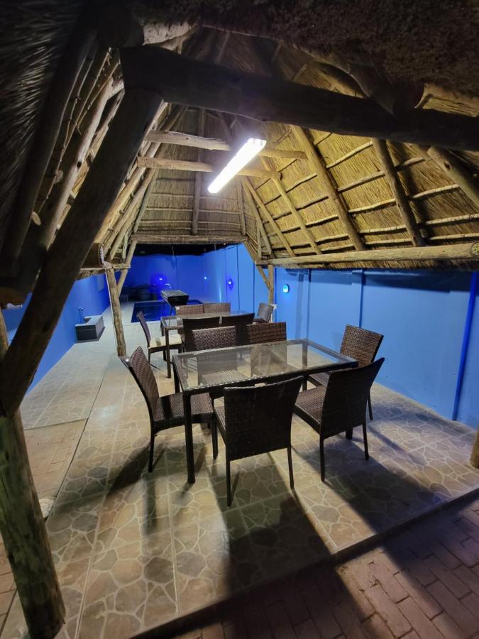 La-Nuel Guest Lodge Boksburg Buitenkant foto