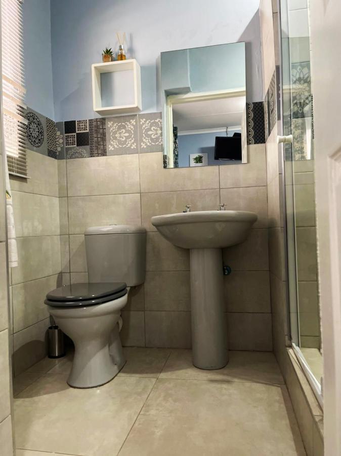 La-Nuel Guest Lodge Boksburg Buitenkant foto