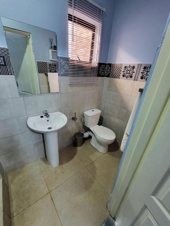 La-Nuel Guest Lodge Boksburg Buitenkant foto