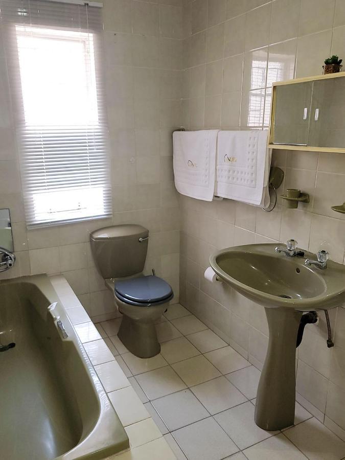 La-Nuel Guest Lodge Boksburg Buitenkant foto
