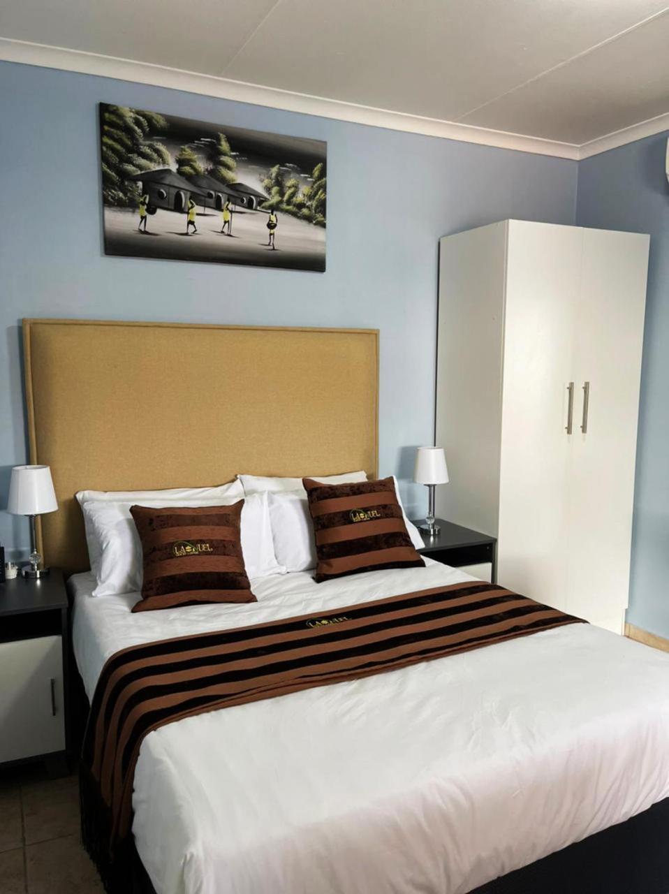 La-Nuel Guest Lodge Boksburg Buitenkant foto